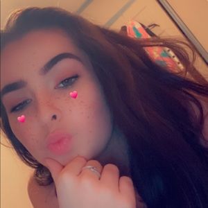 Meet your Posher, Olivia